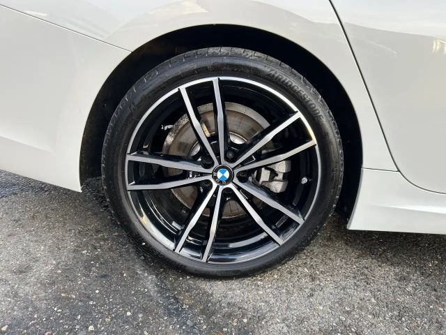 BMW 330 330d M-Sport Touring xDrive