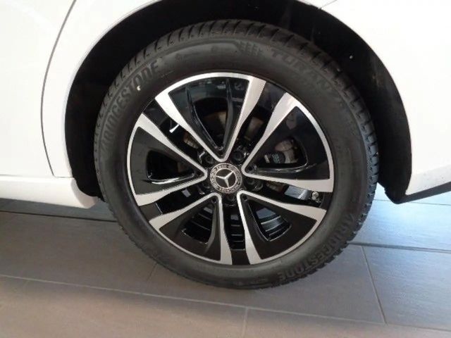 Mercedes-Benz B 180 KAMERA,LED,NAVI,NP:44.095,-