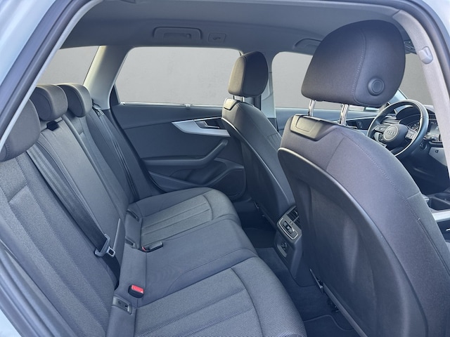 Audi A4 35 TFSI Avant S-Line S-Tronic