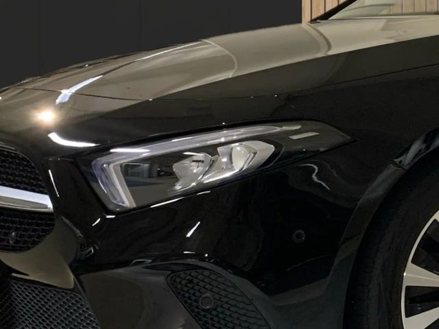 Mercedes-Benz A 220 A 220 d Style