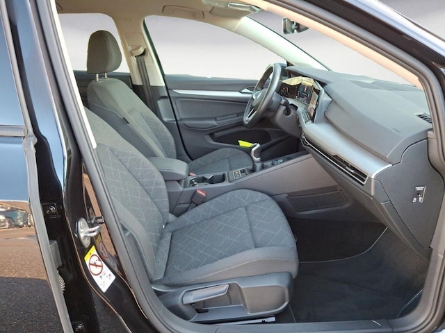 Volkswagen Golf Life Plus