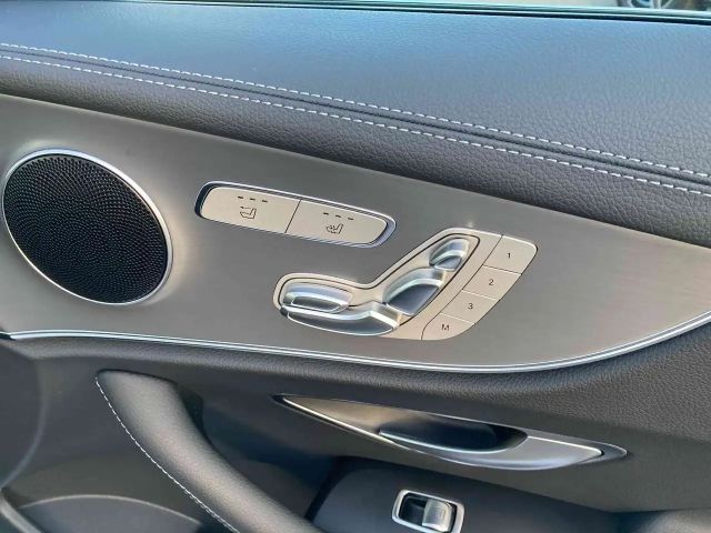 Mercedes-Benz E 220 AMG Line Cabriolet E 220 d