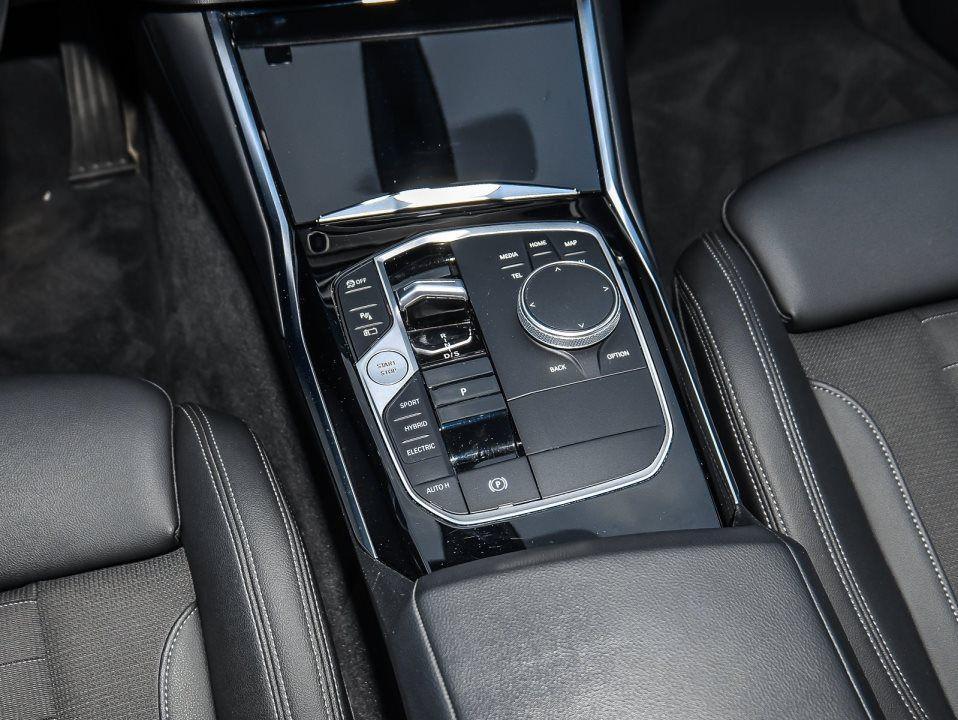 BMW 330 330e Touring