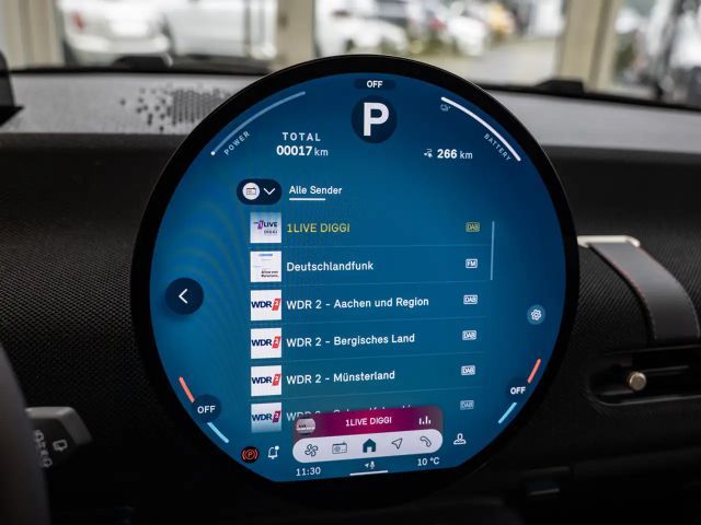 MINI Cooper E Classic Trim HUD LED PDC KEYLESS