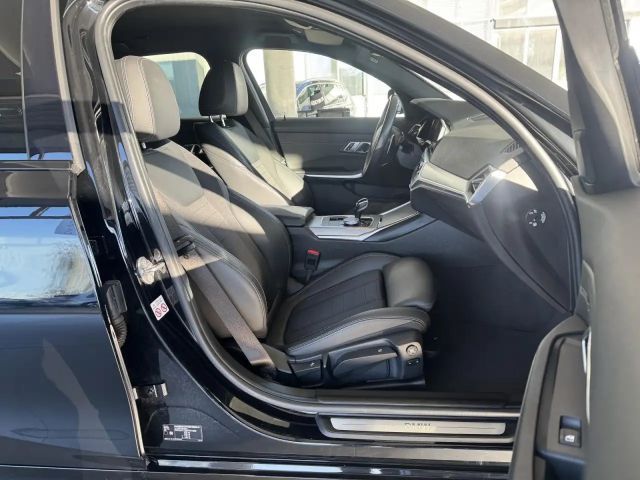 BMW 330 330e M-Sport Touring xDrive