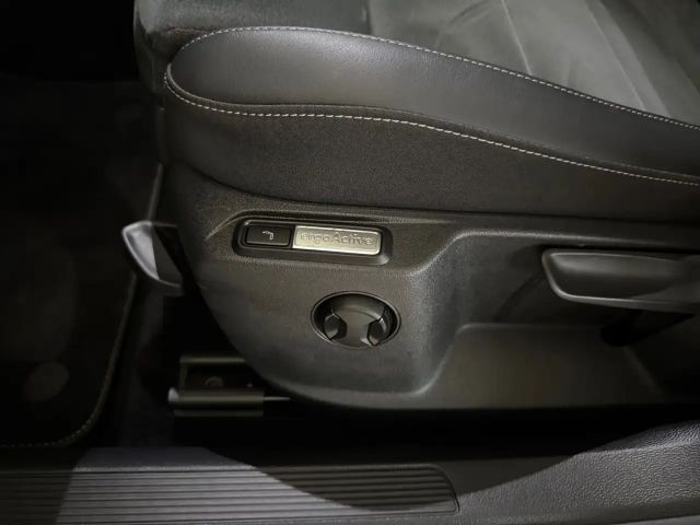 Volkswagen T-Roc 1.5 TSI DSG R-Line