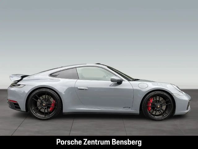 Porsche 992 Carrera Coupé GTS