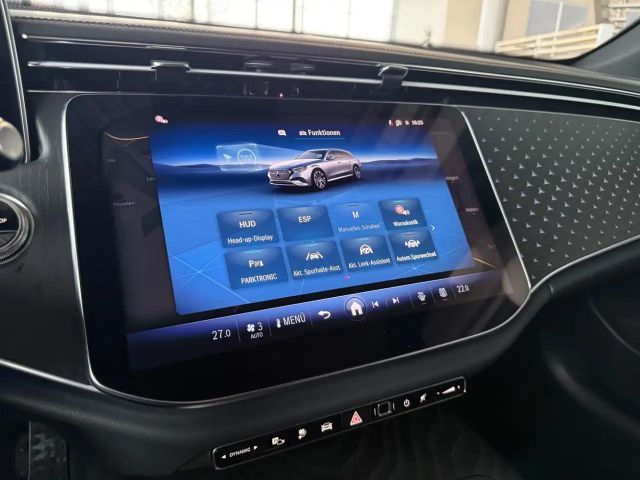 Mercedes-Benz E 300 AMG Line E 300 e