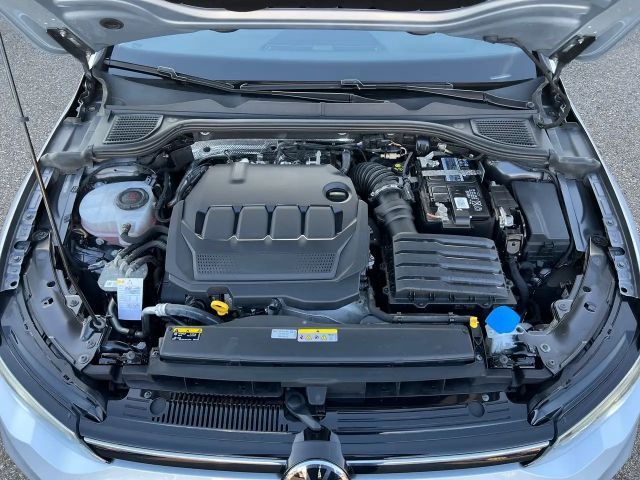 Volkswagen Golf Life Variant