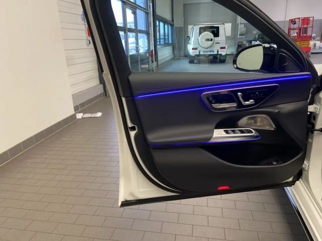 Mercedes-Benz E 300 AMG Line