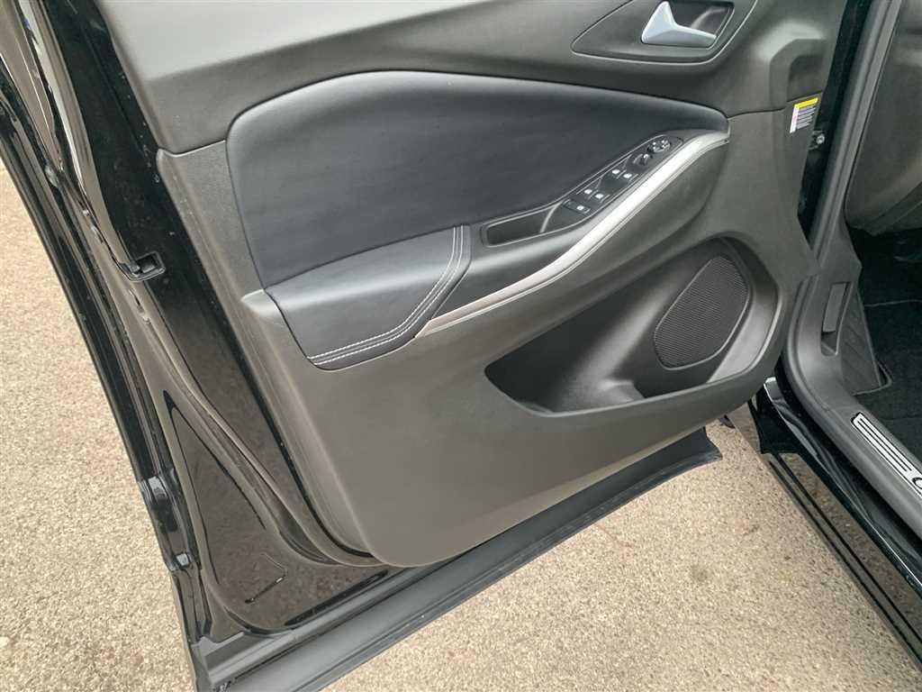 Opel Grandland X Grandland X 1.6 AT8 Hybrid LED PDC Kamera Navi S