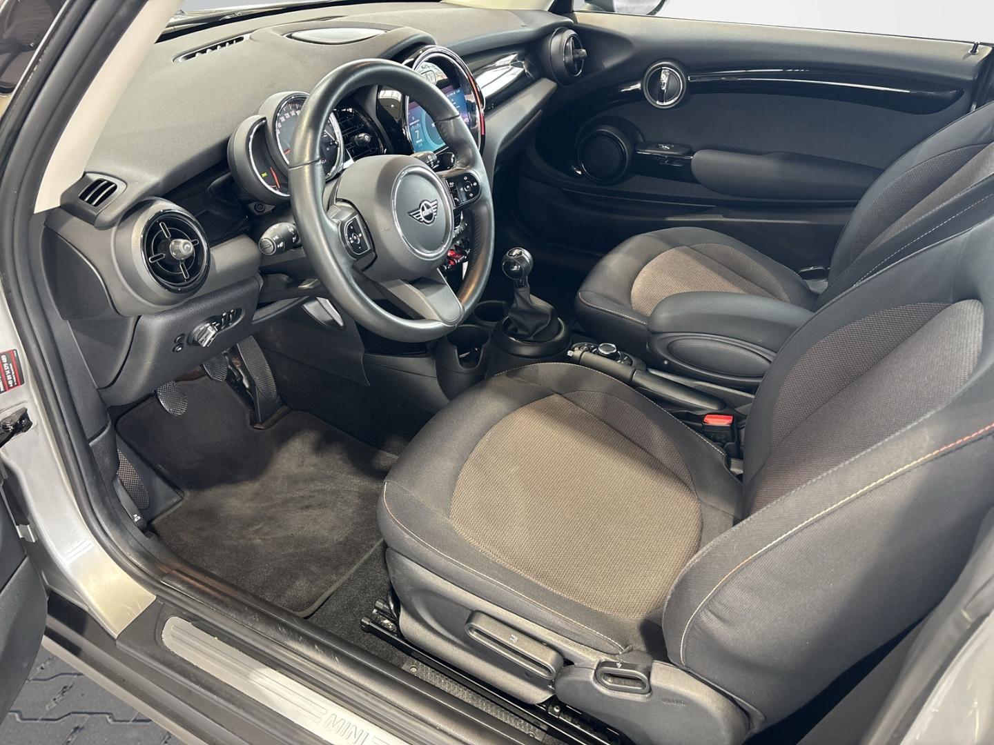 MINI Cooper 3-deurs Essential