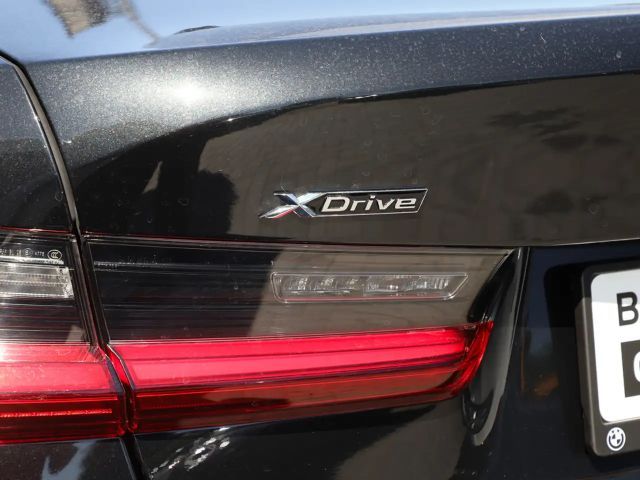 BMW 320 320d M-Sport Sedan xDrive