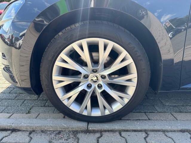 Skoda Superb Ambition Combi