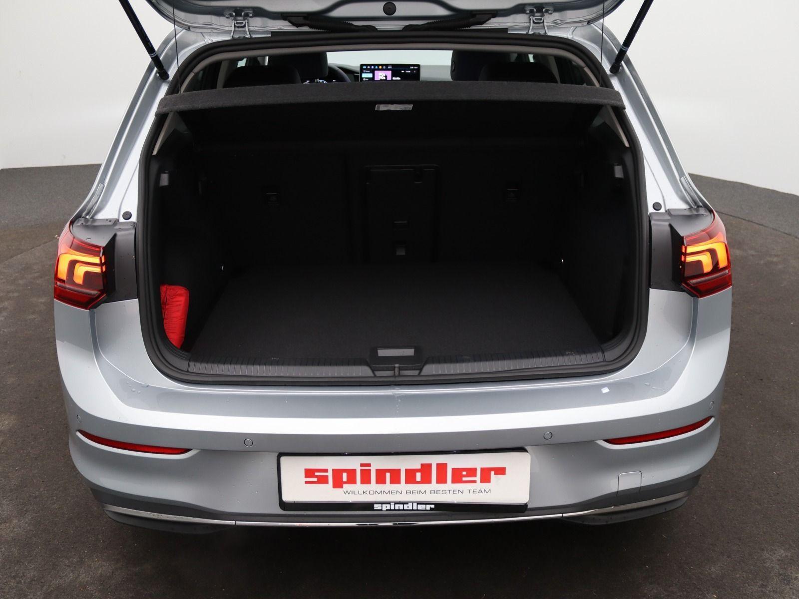 Volkswagen Golf 1.5 eTSI DSG Life