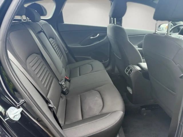 Hyundai i30 Advantage Hybrid T-GDi