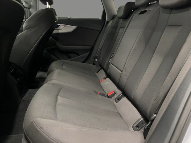 Audi A4 35 TFSI Avant S-Tronic