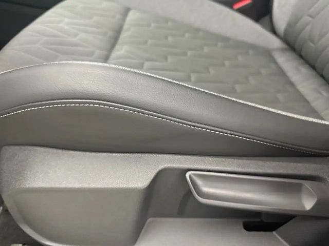 Volkswagen Golf 1.5 eTSI Golf VIII Variant