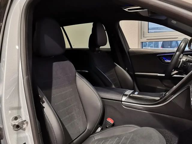 Mercedes-Benz C 300 4MATIC AMG Line