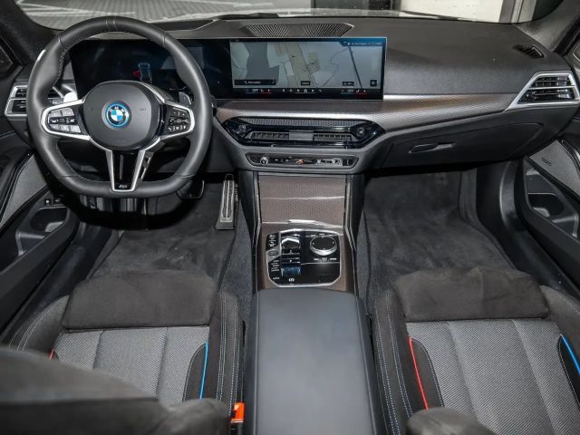 BMW 330 330e M-Sport Touring