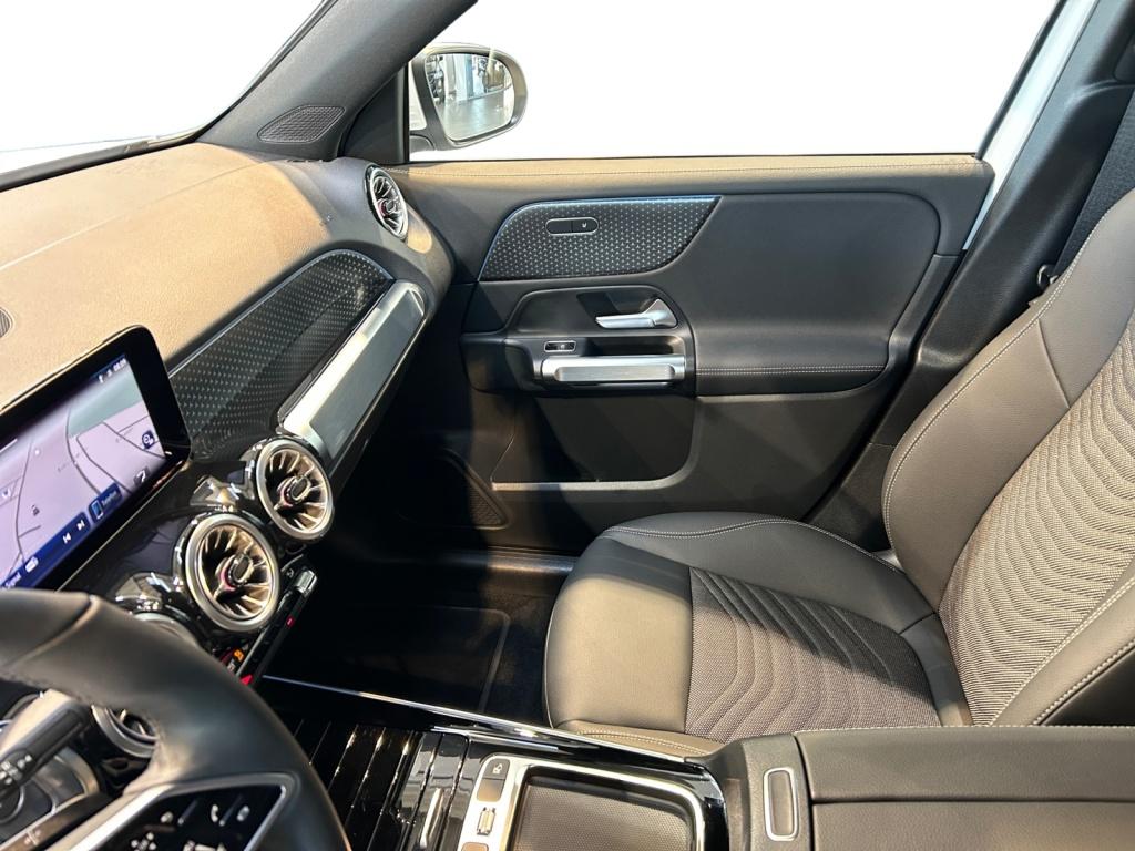 Mercedes-Benz EQB 300 4MATIC Progressive