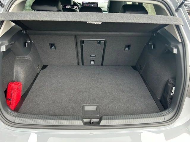 Volkswagen Golf 1.5 eTSI DSG Golf VIII