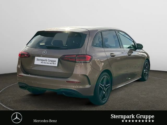 Mercedes-Benz B 180 AMG Line