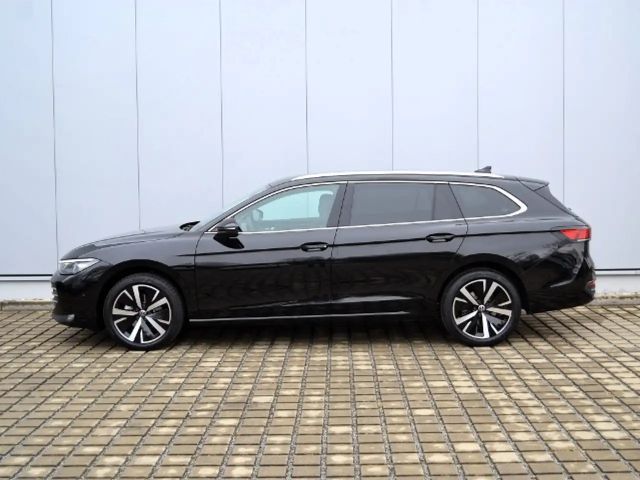Volkswagen Passat 1.5 eTSI Business DSG Variant