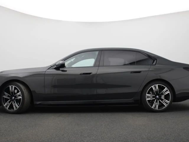 BMW i7 Sedan