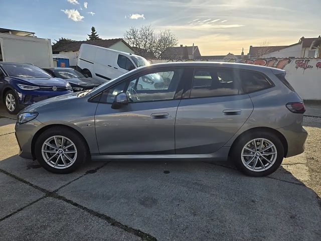 BMW 218 218d Active Tourer Sedan
