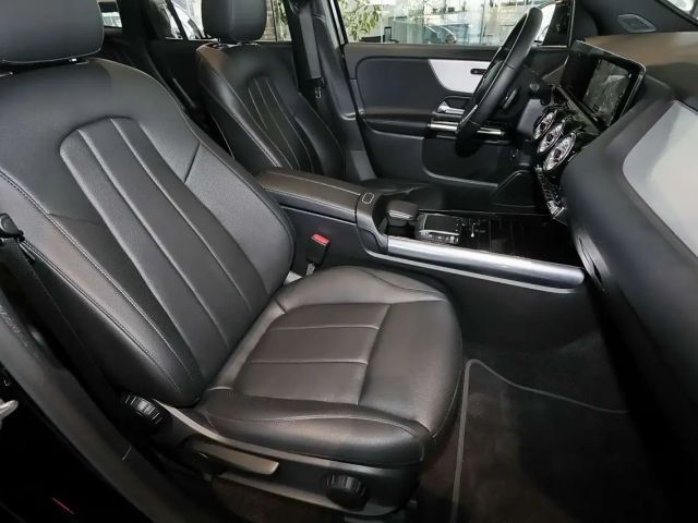 Mercedes-Benz EQA 300 4MATIC