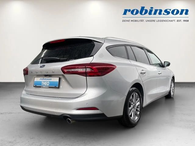 Ford Focus Titanium Wagon