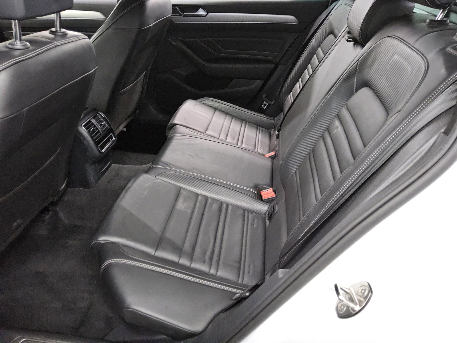 Volkswagen Passat 2.0 TSI R-Line