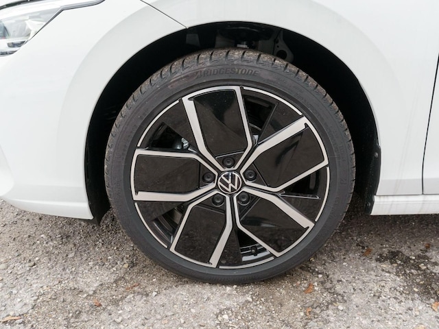 Volkswagen Golf 1.5 eTSI DSG