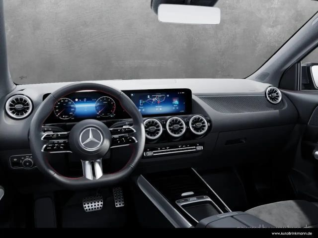 Mercedes-Benz GLA 200 AMG Line