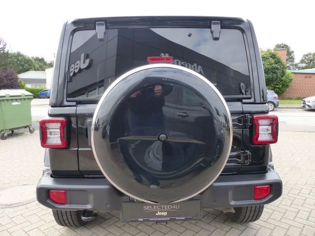 Jeep Wrangler Sahara