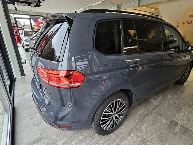 Volkswagen Touran ACT DSG