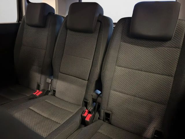 Volkswagen Touran 1.5 TSI DSG R-Line