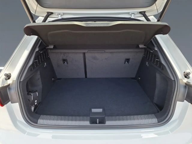 Audi A3 35 TFSI S-Line Sedan Sportback