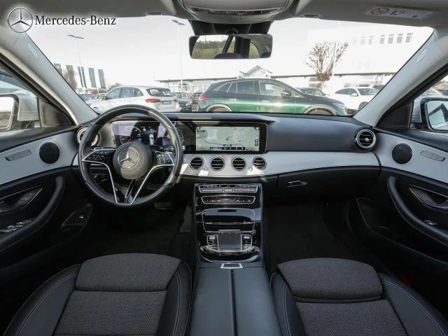 Mercedes-Benz E 220 AVANTGARDE E 220 d Estate