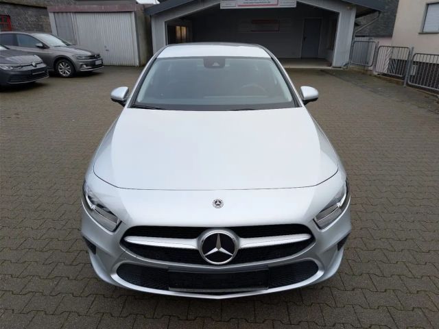 Mercedes-Benz A 180 Progressive