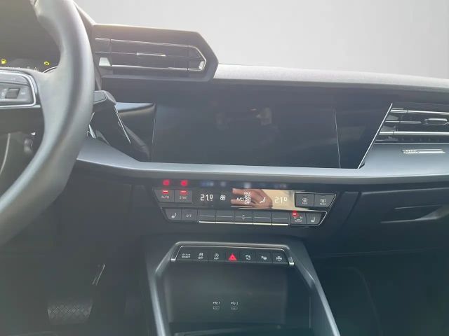 Audi A3 35 TFSI S-Line S-Tronic Sedan