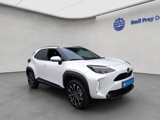 Toyota Yaris Cross Teamplayer,Safety-Paket,Winter-Paket