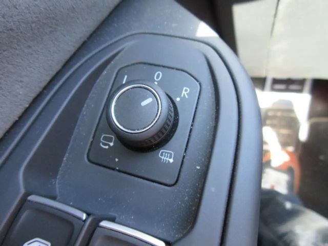 Volkswagen Golf 1.5 TSI IQ.Drive R-Line