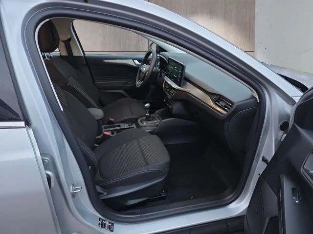 Ford Focus 1,0 125PS ACC/Kamera/LED/Navi/Winterp.     **