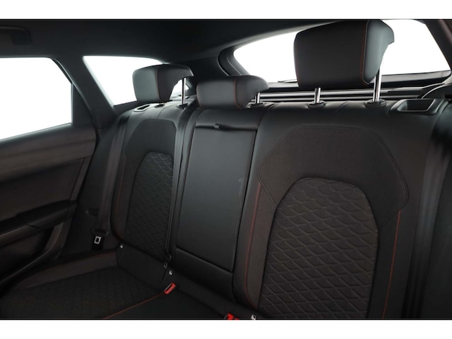 Seat Leon 1.5 eTSI FR-lijn Sportstourer