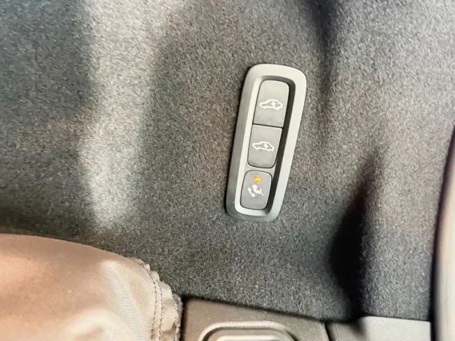 Volvo XC60 AWD Dark Ultra