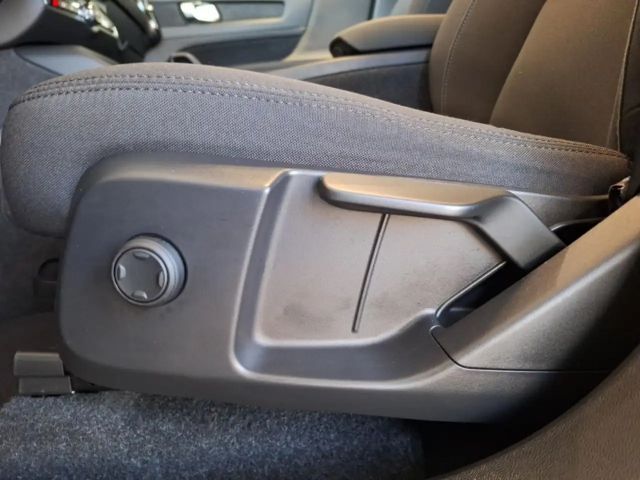 Volvo C40 AWD Core Recharge Twin Engine