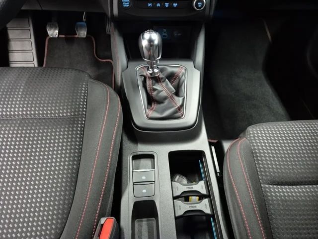 Ford Focus ST Line Wagon