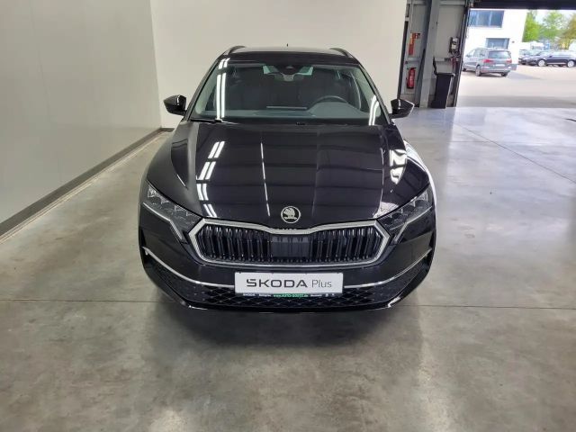 Skoda Octavia Combi Selection